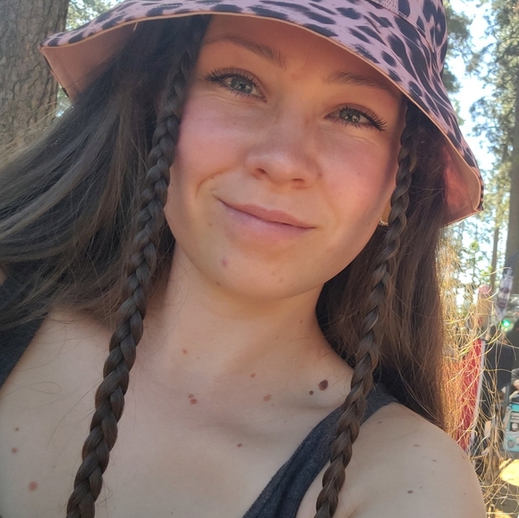 Meet your Posher, Morgan - Picture 1 of 1